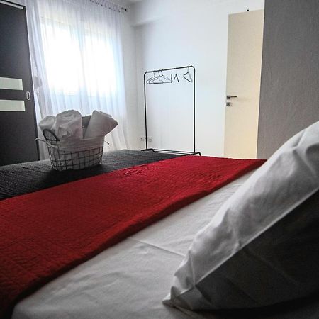 Mistral Luxury Living Lejlighedshotel Néa Péramos Eksteriør billede