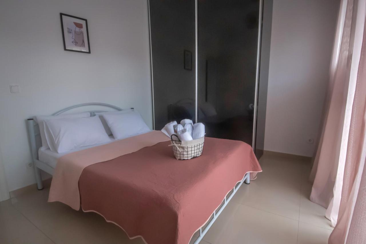 Mistral Luxury Living Lejlighedshotel Néa Péramos Eksteriør billede
